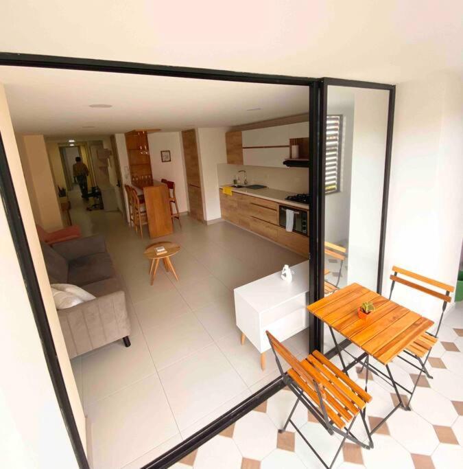 Apartamento New Apto In Convenient Location With Parking Medellín