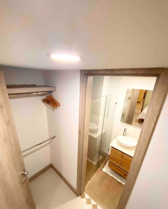 Apartment New Apto In Convenient Location With Parking *
