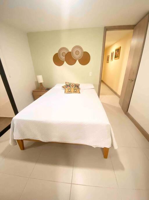 New Apto In Convenient Location With Parking Apartment *
