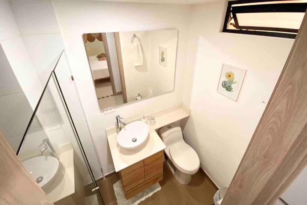Apartment New Apto In Convenient Location With Parking